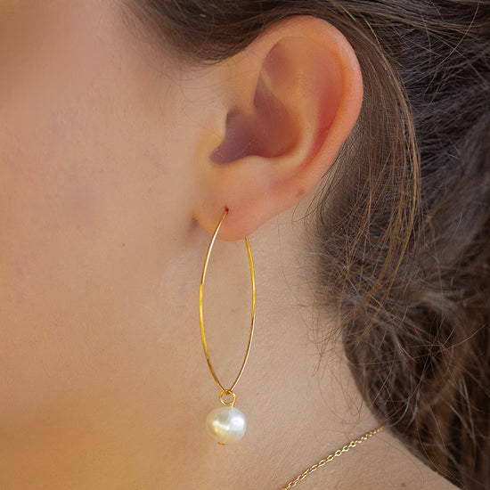 Lenny Earrings-Pearl